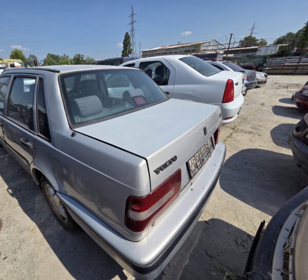 VOLVO 460 - imagine 3