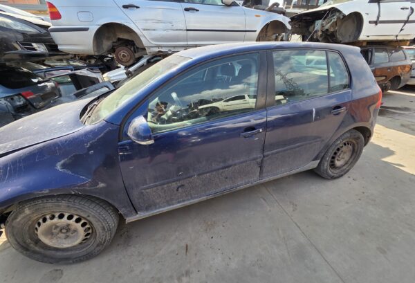 VOLKSWAGEN GOLF 5 1.9 TDI (BXE) - imagine 2