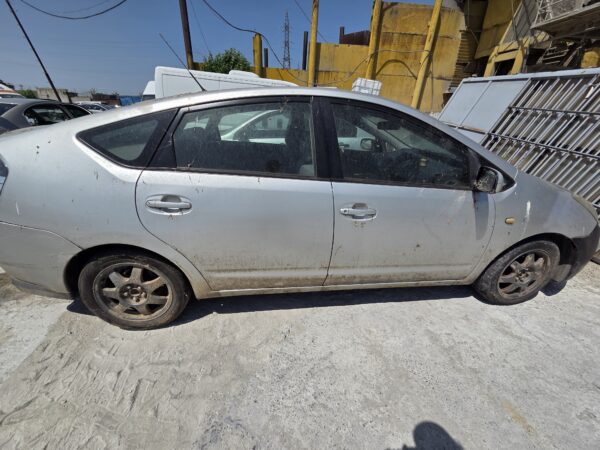 TOYOTA PRIUS 1.5 HIBRID (1NZ-FXE) - imagine 3