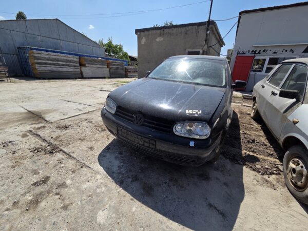 VOLKSWAGEN GOLF 4 1.6 BENZINA (AKL/BCB)
