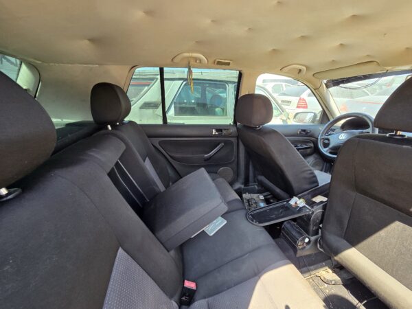 VOLKSWAGEN GOLF 4 1.6 BENZINA (AKL/BCB) - imagine 6
