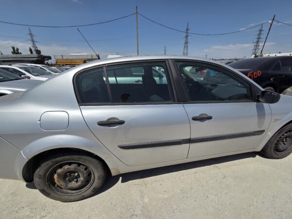 RENAULT MEGANE 2 - imagine 2