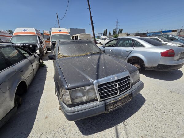 MERCEDES-BENZ W124 250TD BREAK 2 BUC