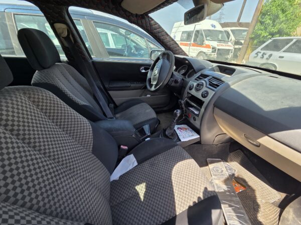 RENAULT MEGANE 2 1.9 DCI BREAK (F9Q-B8-00) - imagine 4