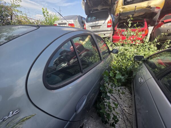 RENAULT MEGANE I SEDAN/BREAK 1.6 BENZINA 5 BUC (K7MA7/K4MA7) - imagine 24