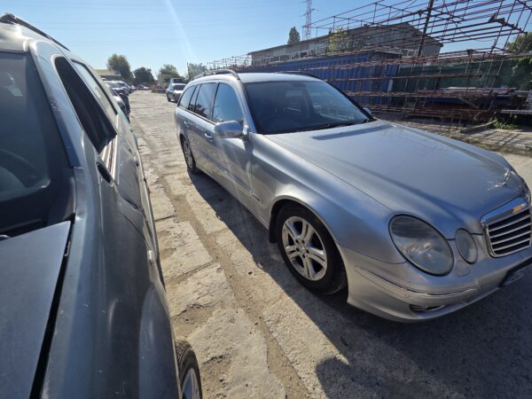 MERCEDES-BENZ W211 KOMBI 220 CDI (646.821) - imagine 3