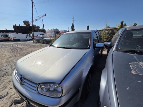 VOLKSWAGEN GOLF 4 1.6 BENZINA (AKL/BCB) - imagine 7