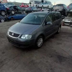 VOLKSWAGEN TOURAN 2005 