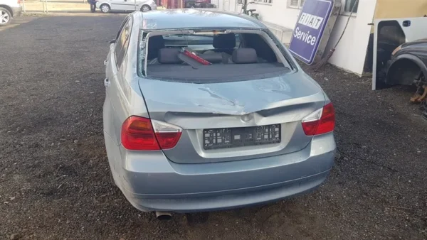 BMW E90 320i - imagine 2