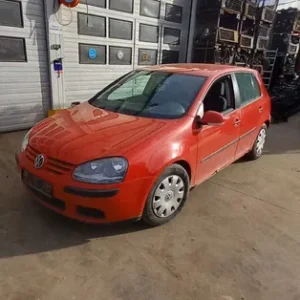 VOLKSWAGEN GOLF 5 1.6 FSI