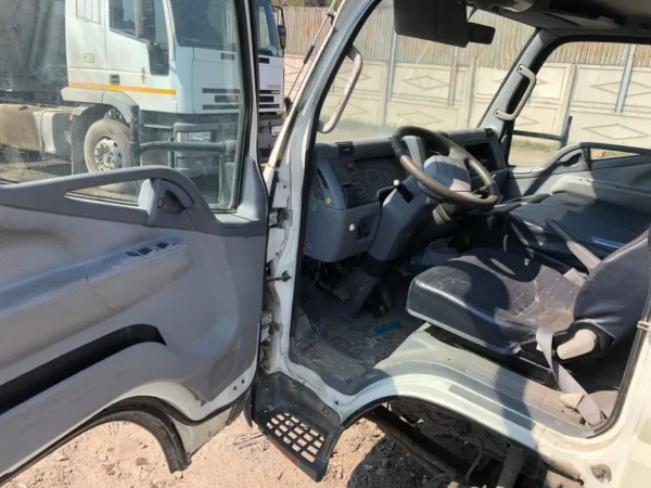 MITSUBISHI FUSO 2008 - imagine 2