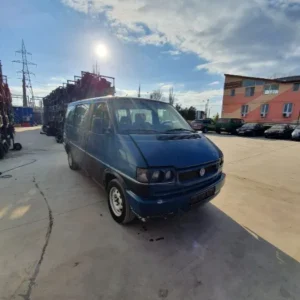 VOLKSWAGEN TRANSPORTER T4
