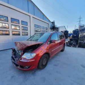 VOLKSWAGEN TOURAN 1.9 TDI 2009