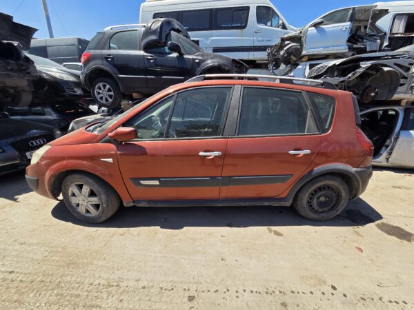 RENAULT MEGANE SCENIC 2 1.9 DCI (F9Q-L8) - imagine 2