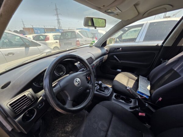 VOLKSWAGEN PASSAT B5.5 1.6 BENZINA (ALZ) - imagine 5