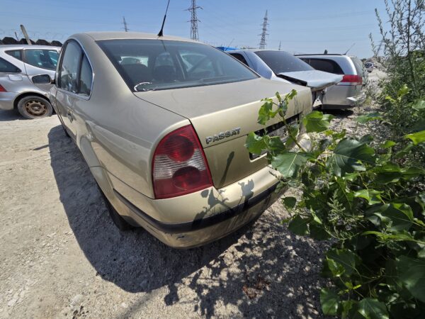 VOLKSWAGEN PASSAT B5.5 1.6 BENZINA (ALZ) - imagine 4
