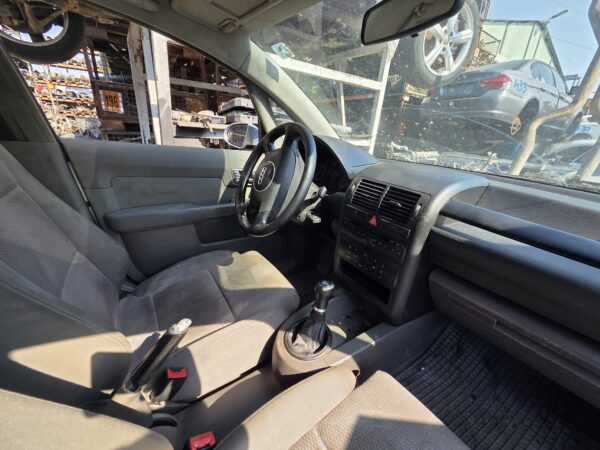 AUDI A2 1.4 BENZINA (AUA) - imagine 5
