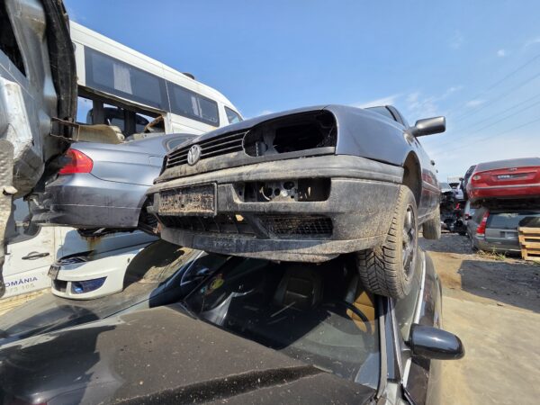 VOLKSWAGEN GOLF 3 1.6 BENZINA