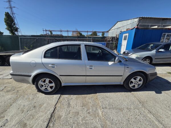 SKODA OCTAVIA 1 1.6 MPI 1 BUC/1.9 TDI 2 BUC (AVU/ALH) - imagine 3