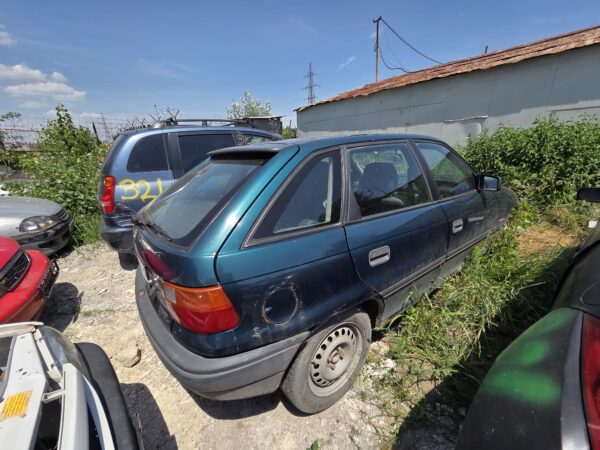 OPEL ASTRA F 1.6i - imagine 2