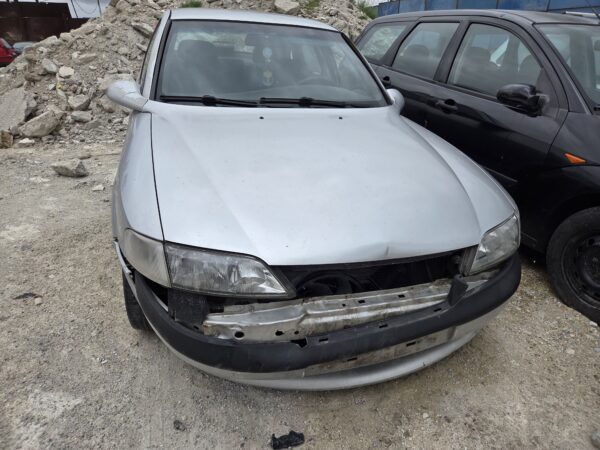 OPEL VECTRA-B SEDAN 1 BUC (X20DTH)/ BREAK 1 BUC (Y22DTR)
