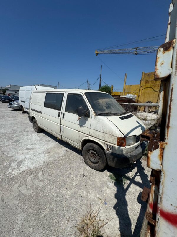 VOLKSWAGEN TRANSPORTER T4 2.5 TDI 2001 - imagine 3