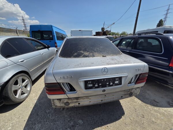 MERCEDES-BENZ W210 E320 CDI - imagine 3