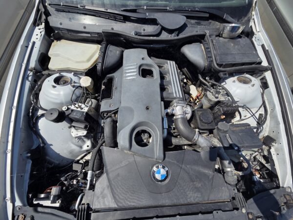 BMW SERIA 5 E39 520D (204D1) - imagine 7