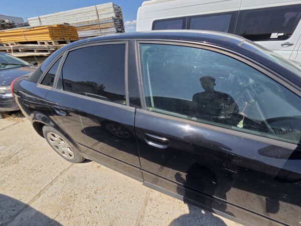 AUDI A4 B6 1.9 TDI (AWX) - imagine 2