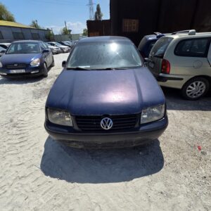 VOLKSWAGEN BORA 1.6 BENZINA (AZD)
