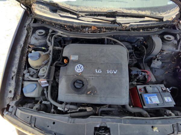 VOLKSWAGEN BORA 1.6 BENZINA 1 BUC (AZD)/1 BUC (BCB) - imagine 5