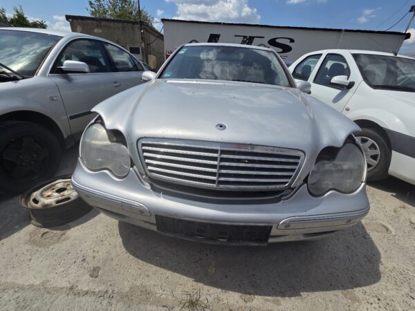 MERCEDES-BENZ W203 C220 CDI