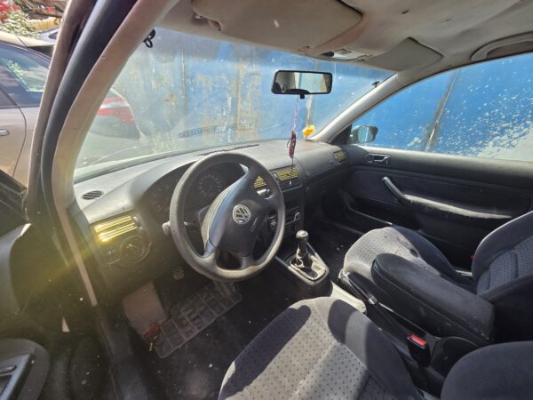 VOLKSWAGEN GOLF 4 1.4 16V 3 BUC (AXP)/ 1 BUC (AKQ) - imagine 4