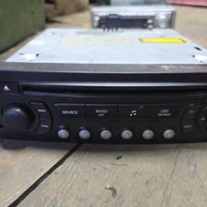 UNITATE MULTIMEDIA CD CHANGER