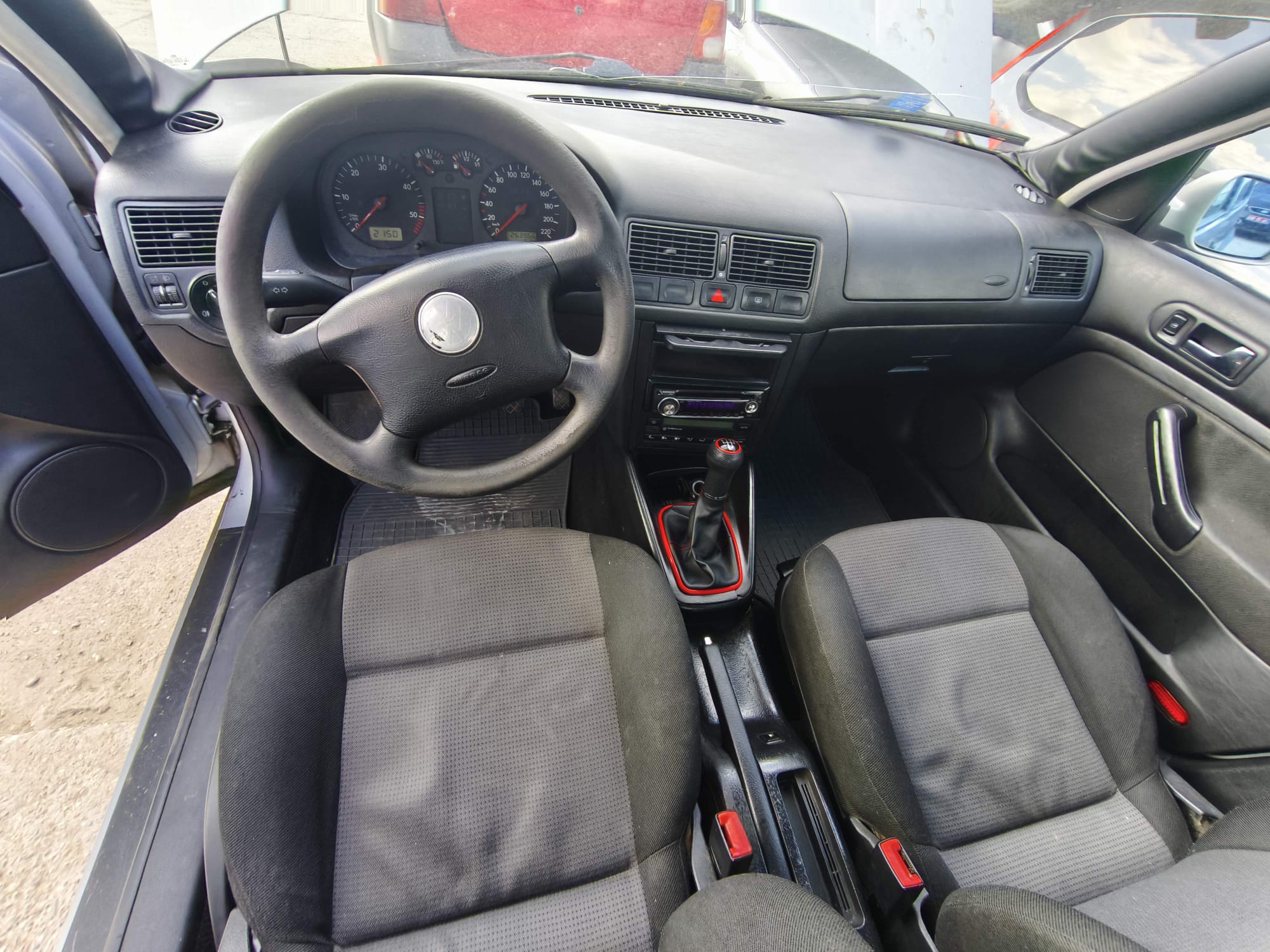 VOLKSWAGEN GOLF 4 1.9 DIESEL(AGR) - imagine 5